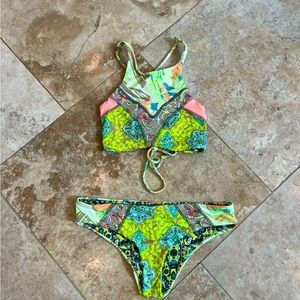Maaji Swim reversible bikini top/ size M